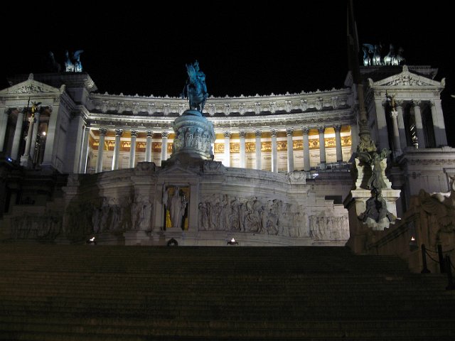 Victor Emanuel II Monument-14.JPG